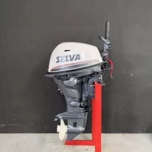 Selva/Yamaha 25HP EFI outboard engine.