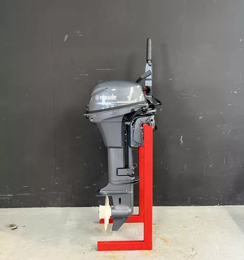 2023 Yamaha FT8G Highthrust outboard engine.