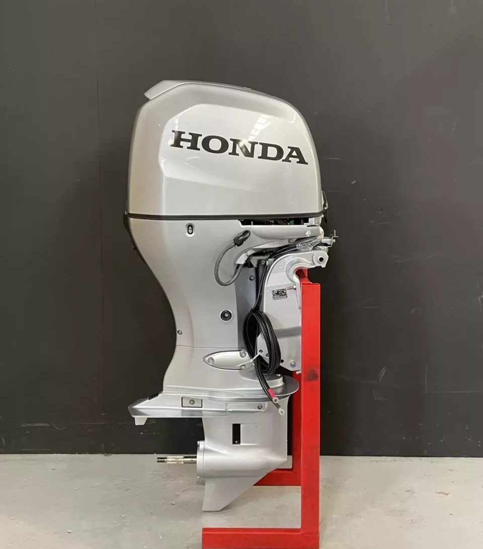 2014 Honda 80HP EFI outboard engine.