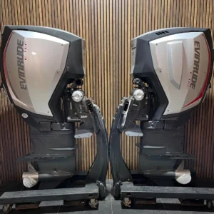 Complete set 2016 Evinrude E-TEC 300 HP G2 outboard engine.