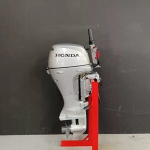 2002 Honda 8 HP BF8 SHU outboard engine.