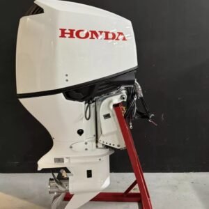 2004 Honda BF150 LRU outboard engine.