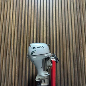 2011 Honda BF20 outboard engine.