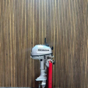 2018 Honda BF5 outboard engine.