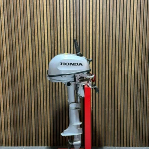 2017 Honda BF6A outboard engine.