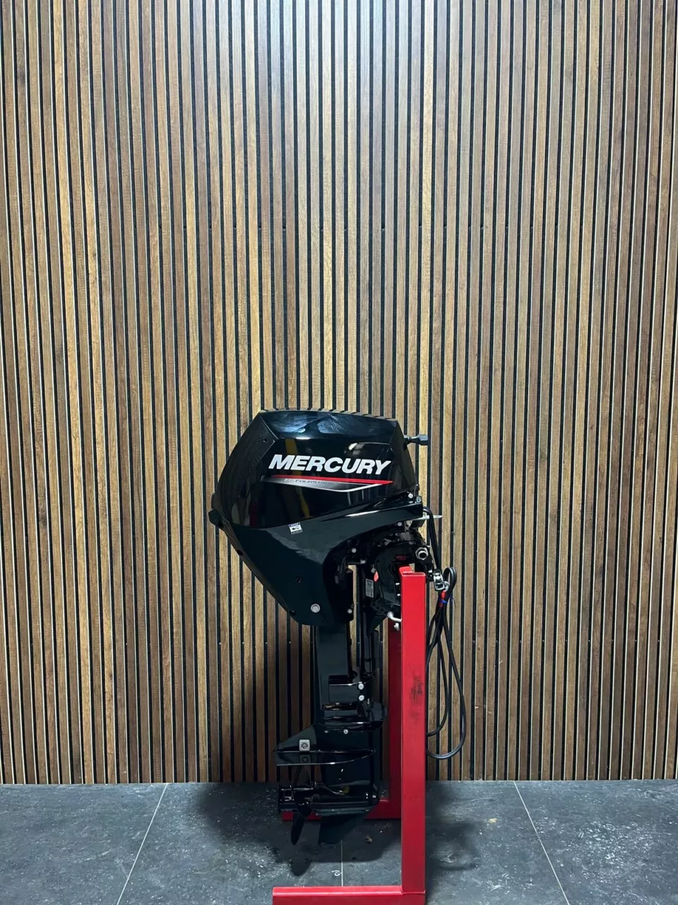 2025 Mercury 20 HP EFI outboard engine.