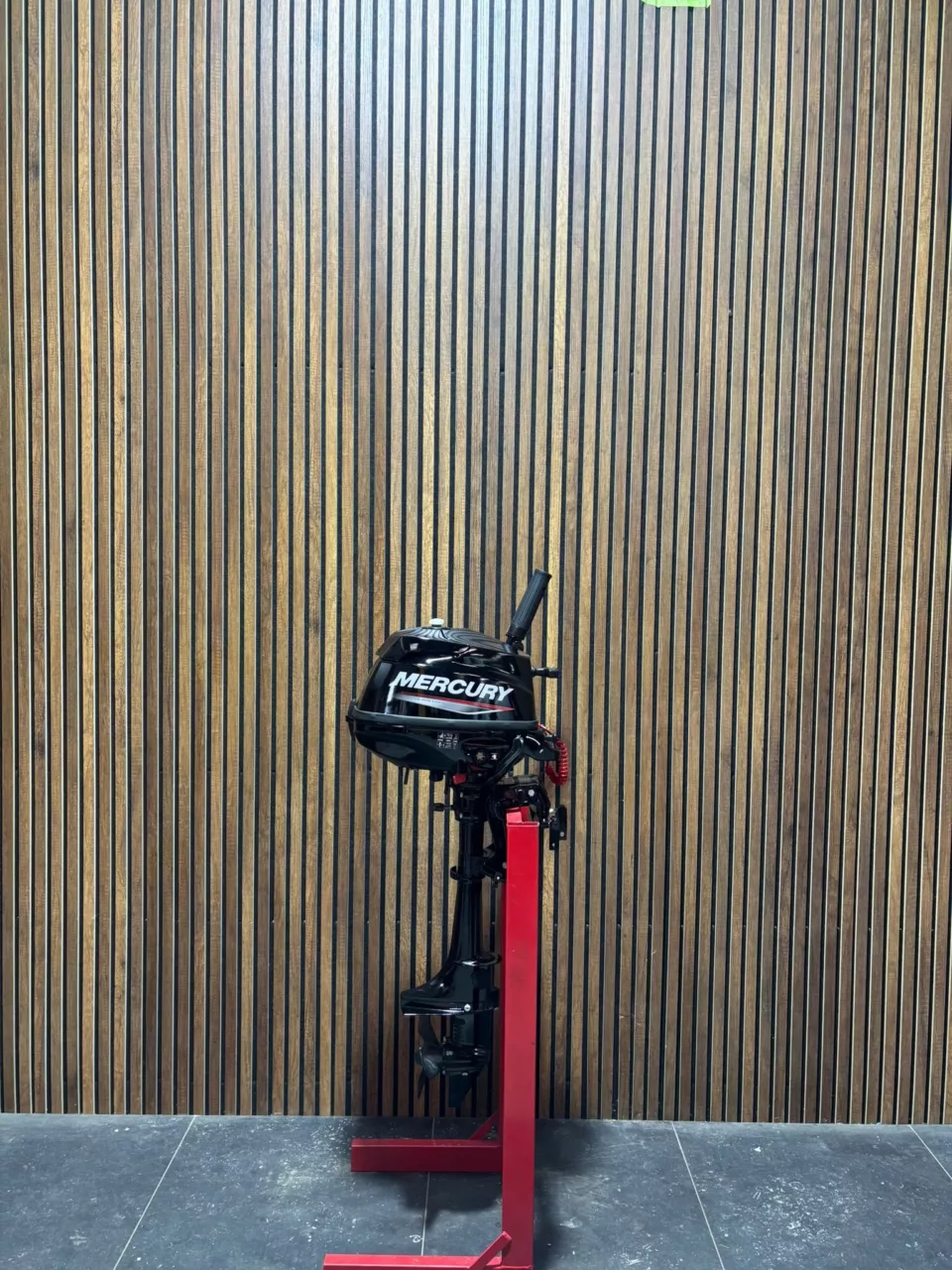 Mercury 3.5 HP outboard engine.