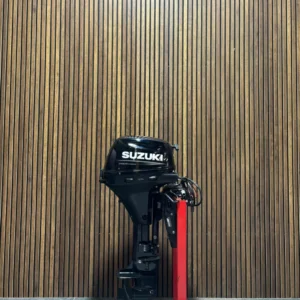2022 Suzuki 20 HP EFI Powertilt outboard engine.