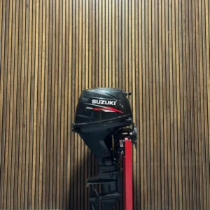 2015 Suzuki 25 HP EFI outboard engine.