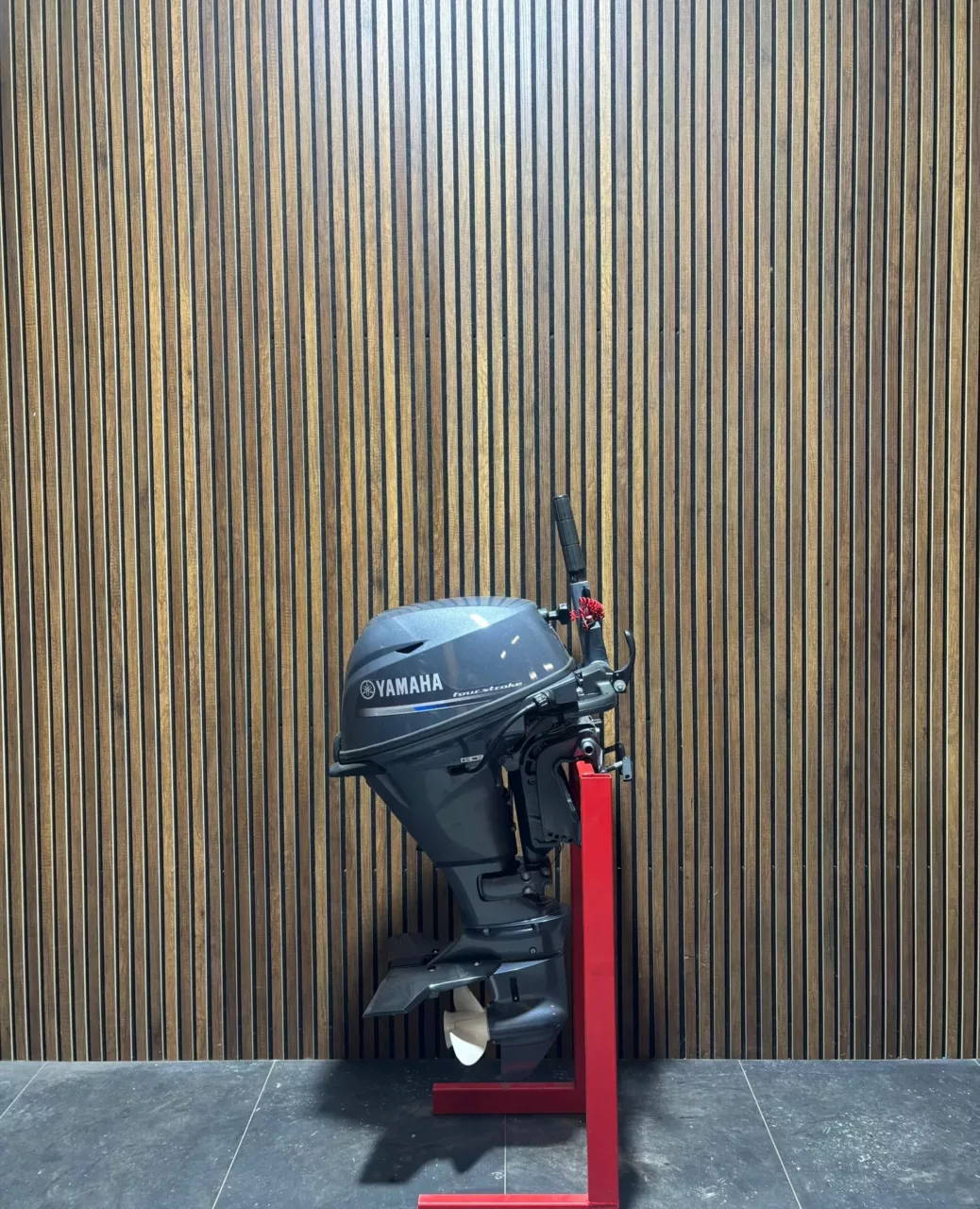 Yamaha 15 HP F15CMHS outboard engine.