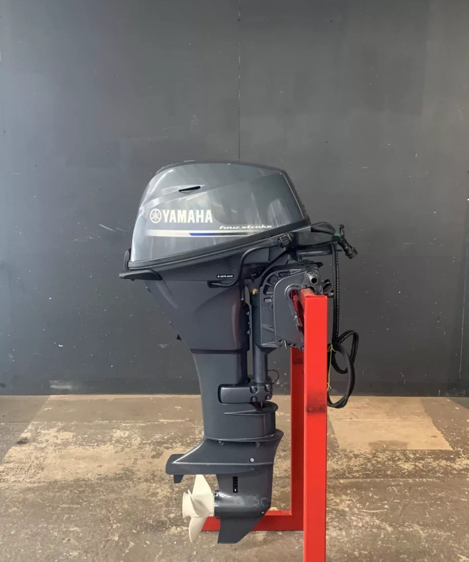 Yamaha 15 HP outboard engine.