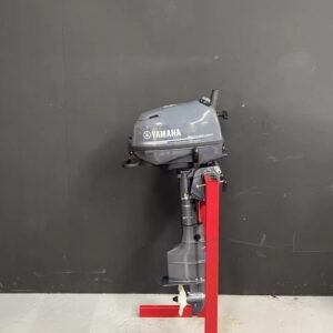 Yamaha 4HP F4BMHL outboard engine.