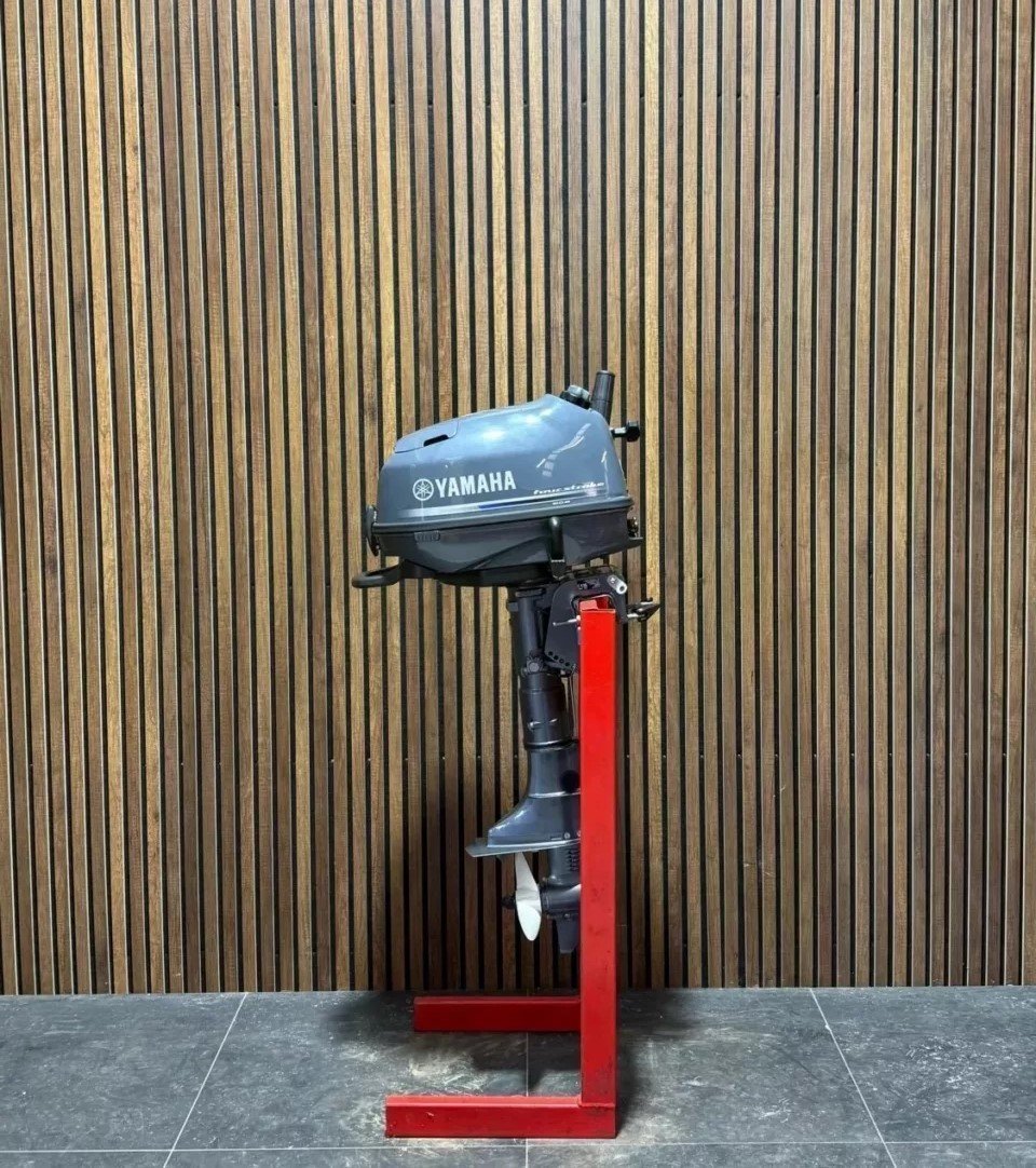 Yamaha 5HP outboard engine.