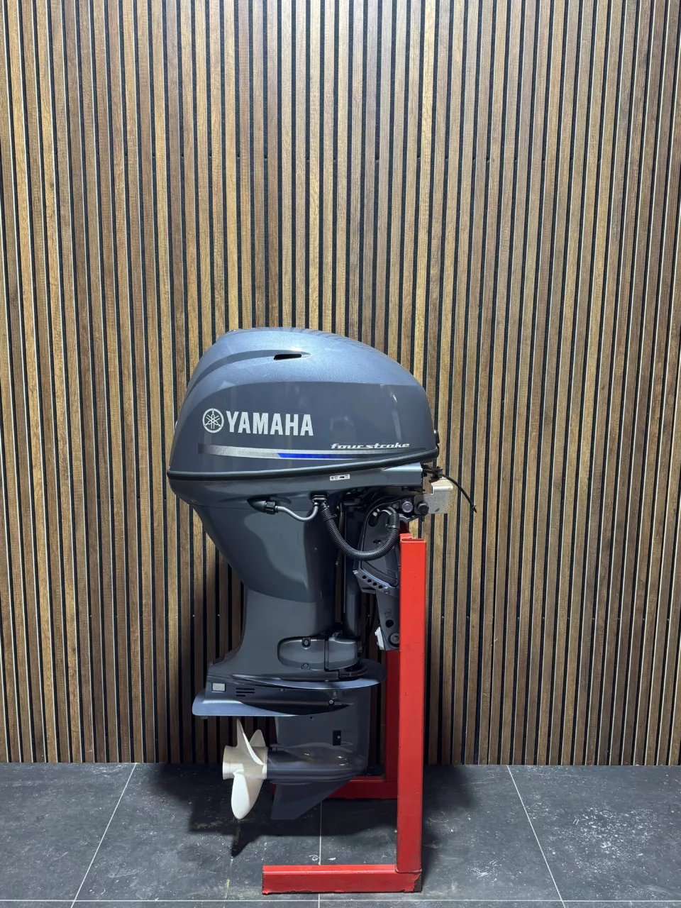 Yamaha F30 BETL outboard engine.