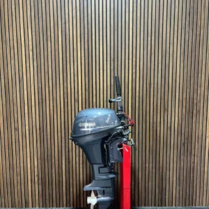 2024 Yamaha F8FMHS outboard engine.